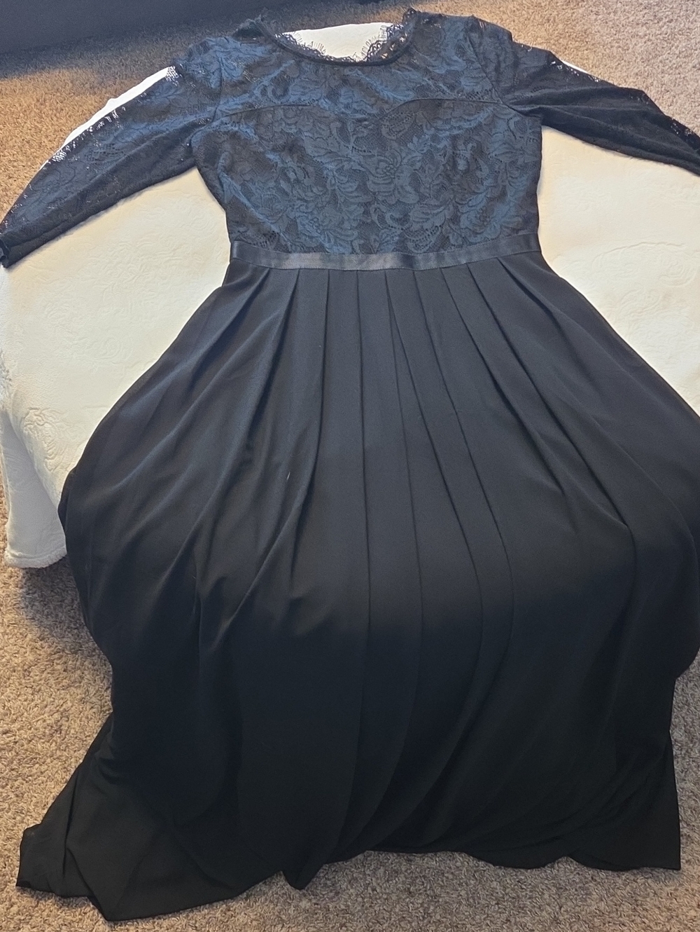 Elegant Black Lace-Top Pleated Dress